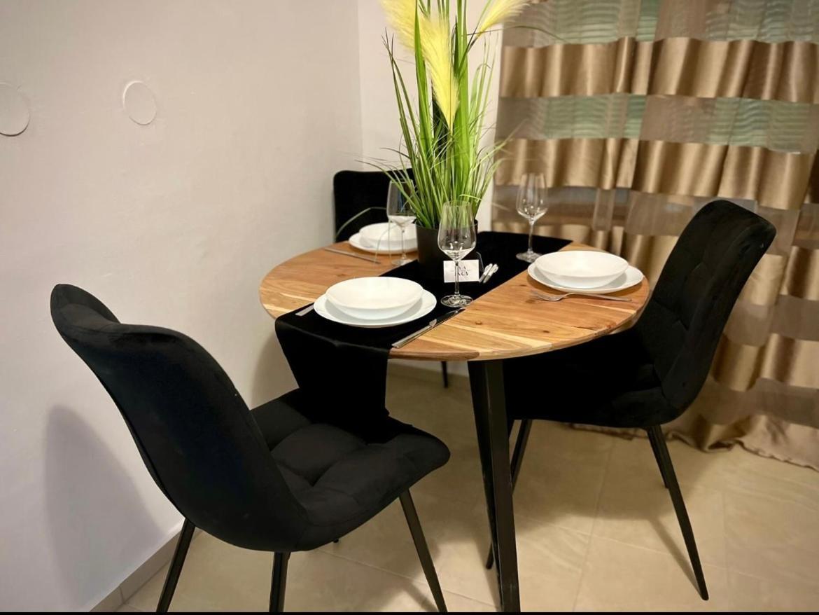 Apartment Roomino